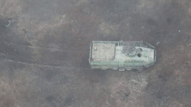 На Бахмутському напрямку бійці ЗСУ знищили FPV-дронами ворожий БТР