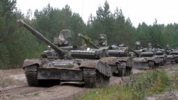 Боевики «ЛНР» размещают танки в жилых районах н.п. Перевальск