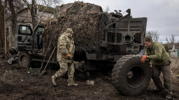 Ворог продовжує спроби оточення Костянтинівки через флангові атаки - військовий