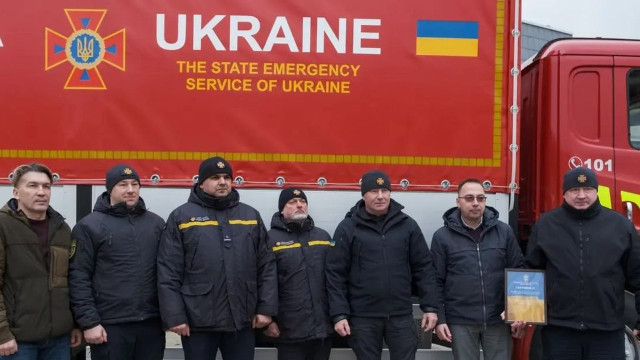 Рятувальники Покровського району отримали новий вантажний автомобіль для роботи в зоні бойових дій