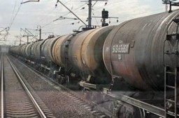 На станции в районе н.п. Вознесеновка заметили вагоны и цистерны для перевозки химвеществ