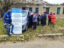 На Донеччині мешканці Дружківки отримали допомогу для екстреного ремонту осель після обстрілу