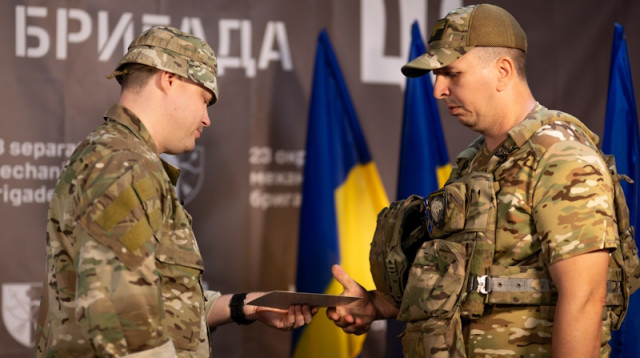 Військовий з Донеччини отримав "Золотий хрест" за знищення ворожої техніки Військовий з Донеччини отримав "Золотий хрест" за знищення ворожої техніки