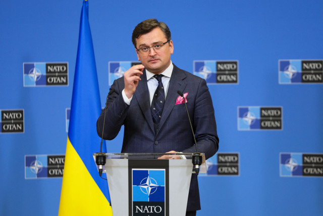 Україна хоче отримати гарантії від НАТО - Кулеба Україна хоче отримати гарантії від НАТО - Кулеба