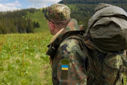 Віськовий ЗСУ самовільно покинув частину на Донеччині: вимагає встановити чіткі терміни служби