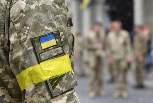 Бійці ЗСУ взяли у полон двох російських окупантів у Кліщіївці Бійці ЗСУ взяли у полон двох російських окупантів у Кліщіївці