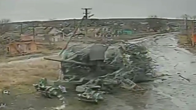 Бійці 81-ї бригади знищили російський Т-72 на Донеччині Бійці 81-ї бригади знищили російський Т-72 на Донеччині