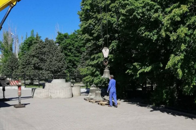 У Костянтинівці евакуювали унікальні церковні дзвони (ФОТО) У Костянтинівці евакуювали унікальні церковні дзвони (ФОТО)