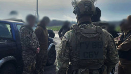 На Донеччині затримали військовослужбовця за спробу незаконного продажу зброї