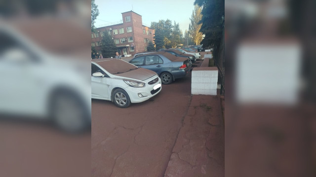 У Єнакієвому зафіксовано значне забруднення повітря пилом від місцевого металургійного заводу (ФОТО) У Єнакієвому зафіксовано значне забруднення повітря пилом від місцевого металургійного заводу (ФОТО)