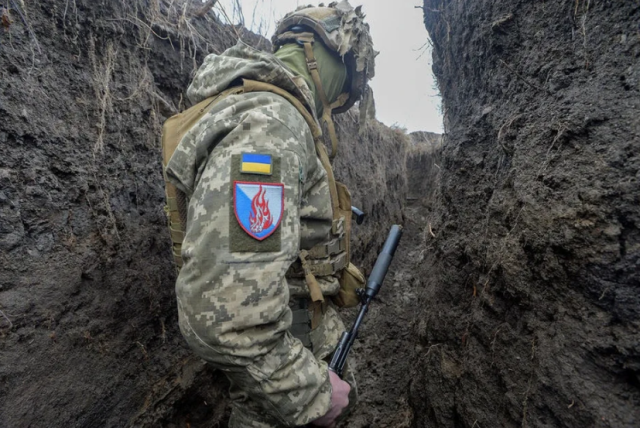 Гірник на Донеччині: бійці скаржаться на неякісні оборонні споруди Гірник на Донеччині: бійці скаржаться на неякісні оборонні споруди