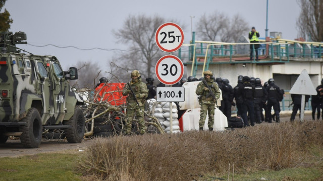 Окупанти почали стягувати важку артилерію під Мелітополь