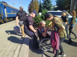 На Донеччині триває евакуація місцевих мешканців