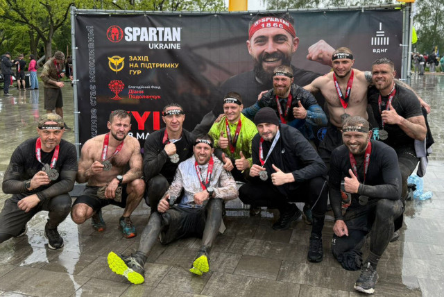 Поліцейські Донеччини успішно виступили на "Spartan Race" у Києві Поліцейські Донеччини успішно виступили на "Spartan Race" у Києві