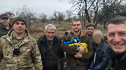 Волонтери пішки врятували дитину з Родинського
