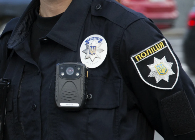 У Слов'янську патрульні поліцейські виявили у мешканця заборонений алкоголь