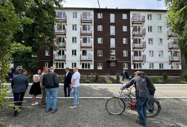 Росіяни заявили про "відновлення" чотирьох багатоповерхівок у зруйнованій Авдіївці Росіяни заявили про "відновлення" чотирьох багатоповерхівок у зруйнованій Авдіївці