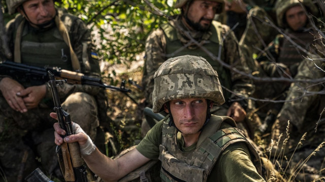 ЗСУ відбили танкову атаку під Мирноградом - ОСУВ "Дніпро" ЗСУ відбили танкову атаку під Мирноградом - ОСУВ "Дніпро"
