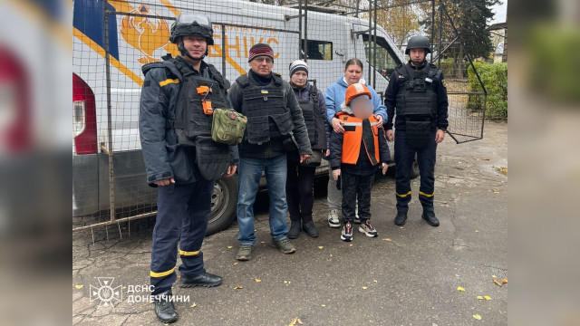 Евакуаційна група "Фенікс" вивезла з Дружківки трьох дітей Евакуаційна група "Фенікс" вивезла з Дружківки трьох дітей