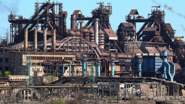 Окупанти перетворюють "Азовсталь" на військову базу