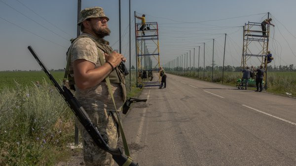 На Донеччині розгорнули масштабний захист автошляхів від дронів: понад 200 млн грн на безпеку На Донеччині розгорнули масштабний захист автошляхів від дронів: понад 200 млн грн на безпеку