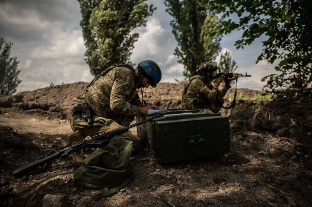 Активні бойові дії на Луганщині: російські війська намагалися прорвати оборону ЗСУ Активні бойові дії на Луганщині: російські війська намагалися прорвати оборону ЗСУ