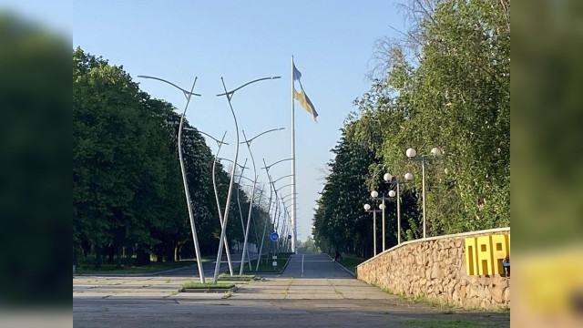 Російські дрони другий день поспіль атакують прапор України у Краматорську
