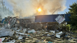 Київський та Петровський райони Донецька потрапили під обстріл: зруйновано супермаркет