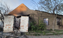 Нічна атака БПЛА на Краматорськ: пошкоджені приватні будинки та промислові склади (ФОТО)