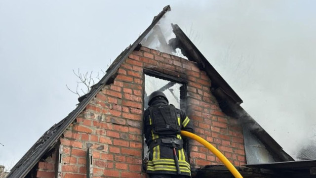 Удари по Донеччині: окупанти спричинили пожежі у двох населених пунктах