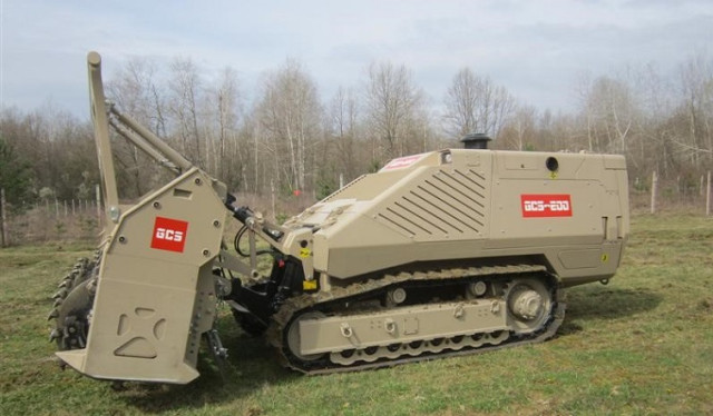 Сільгоспугіддя Донеччини звільняють від мін за допомогою GCS-200