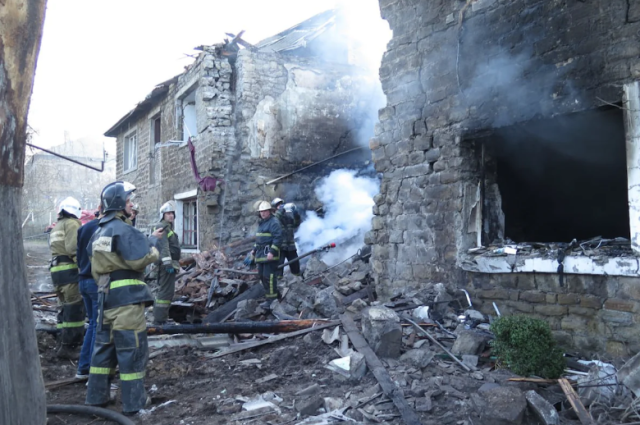 Алмазне на Луганщині потрапило під потужний обстріл: є пошкодження та постраждалі