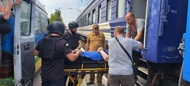 Евакуація маломобільних людей з Мирнограда: як триває рятувальна операція