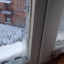 Аномальний холод в квартирі: в окупованому Алчевську вікна покриваються льодом зсередини