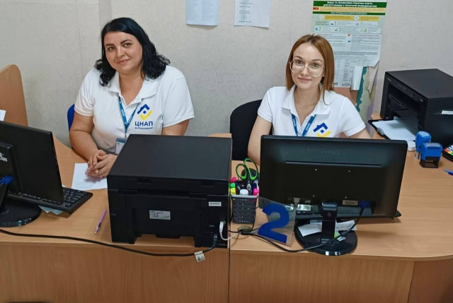 У Дніпрі та Кропивницькому відкрили інформаційні пункти для переселенців із Покровська
