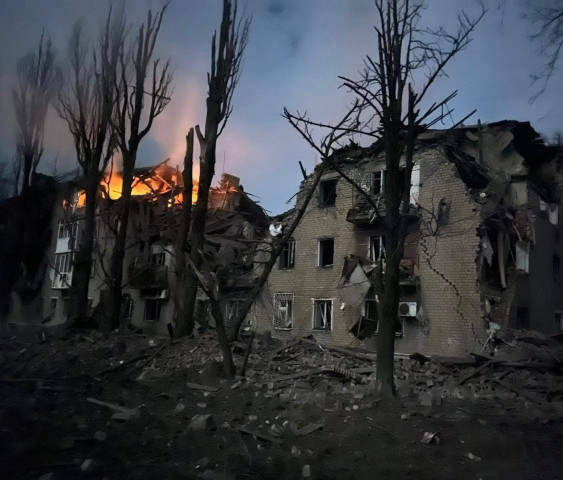 Без води в сирих підвалах: мешканці Авдіївки не хочуть евакуюватися