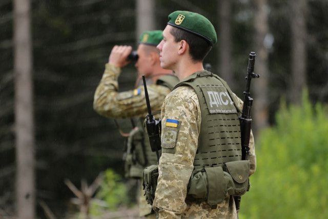 На Луганщині українські прикордонники завдали удару по ворожих складах та укриттях з піхотою