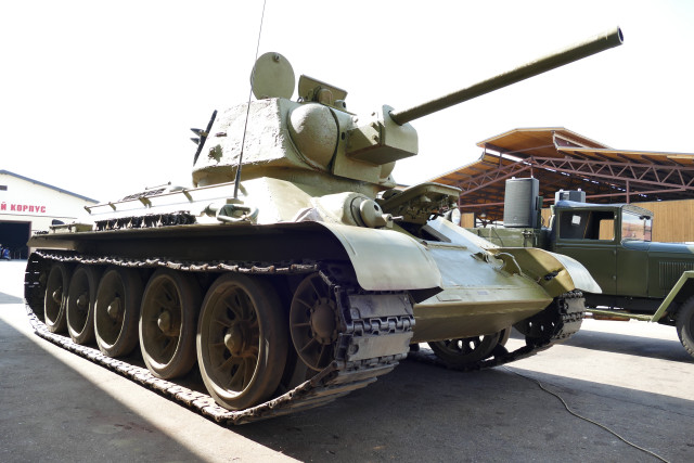 На параді 9 травня в Москві окупанти виставили тільки один танк - названа причина