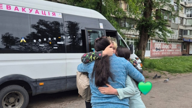 Із Донеччини запустили новий безкоштовний евакуаційний рейс до Харкова Із Донеччини запустили новий безкоштовний евакуаційний рейс до Харкова