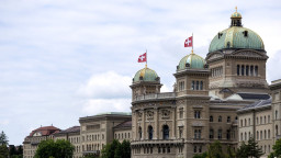 Швейцарія призупинила рахунки російського Центрального банку