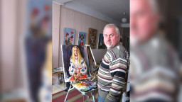 Художник зі Слов'янська написав 1500 картин з садибами Донеччини