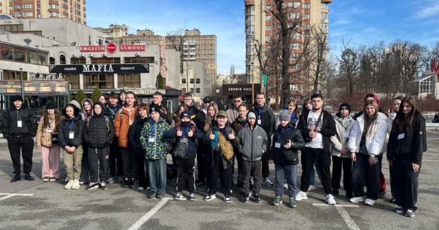 Діти захисників України з Донеччини вирушили на весняні канікули до Латвії