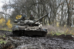 На Бахмутському напрямку та в політичних кулуарах США: зростаюча напруга та очікування допомоги