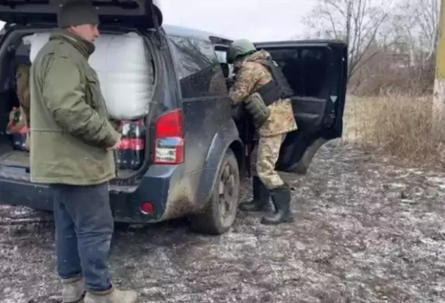 Мешканцям деокупованих селищ Луганщини доставили гуманітарну допомогу