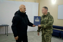 Вадим Філашкін нагородив захисників Донеччини з нагоди 33-ї річниці ЗСУ