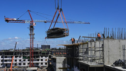 Мешканці Маріуполя роздратовані "ремонтами", які проводять окупанти