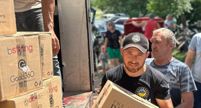 Гуманітарна допомога для Покровську: надійшли продовольчі набори від Global Empowerment Mis