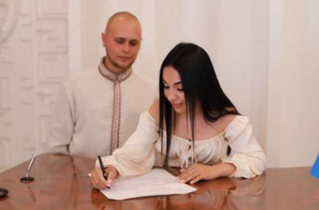 На Донеччині повідомили, скільки пар побрались і скільки розлучились за 2023 рік
