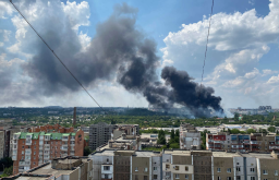 Окупований Донецьк під вогнем: пошкоджено медичний заклад та багатоквартирний будинок