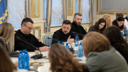 РФ хоче взяти Дружківку, Костянтинівку і Покровськ до кінця квітня - Зеленський